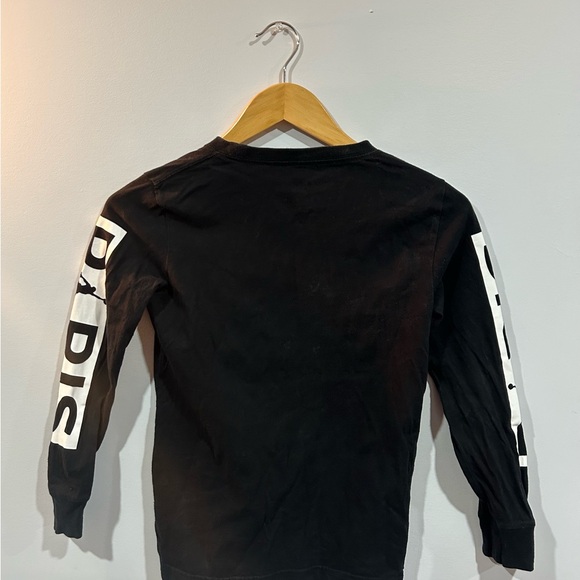 (Boy's) Jordan Black Long Sleeve Tee with Contrasting Stripes - Picture 7 of 7